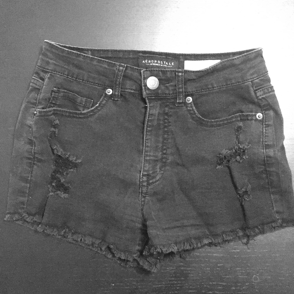 Black high-waisted shorts💕
